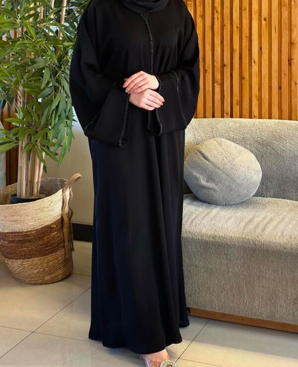 Delicate Handwork Abaya - Image 3